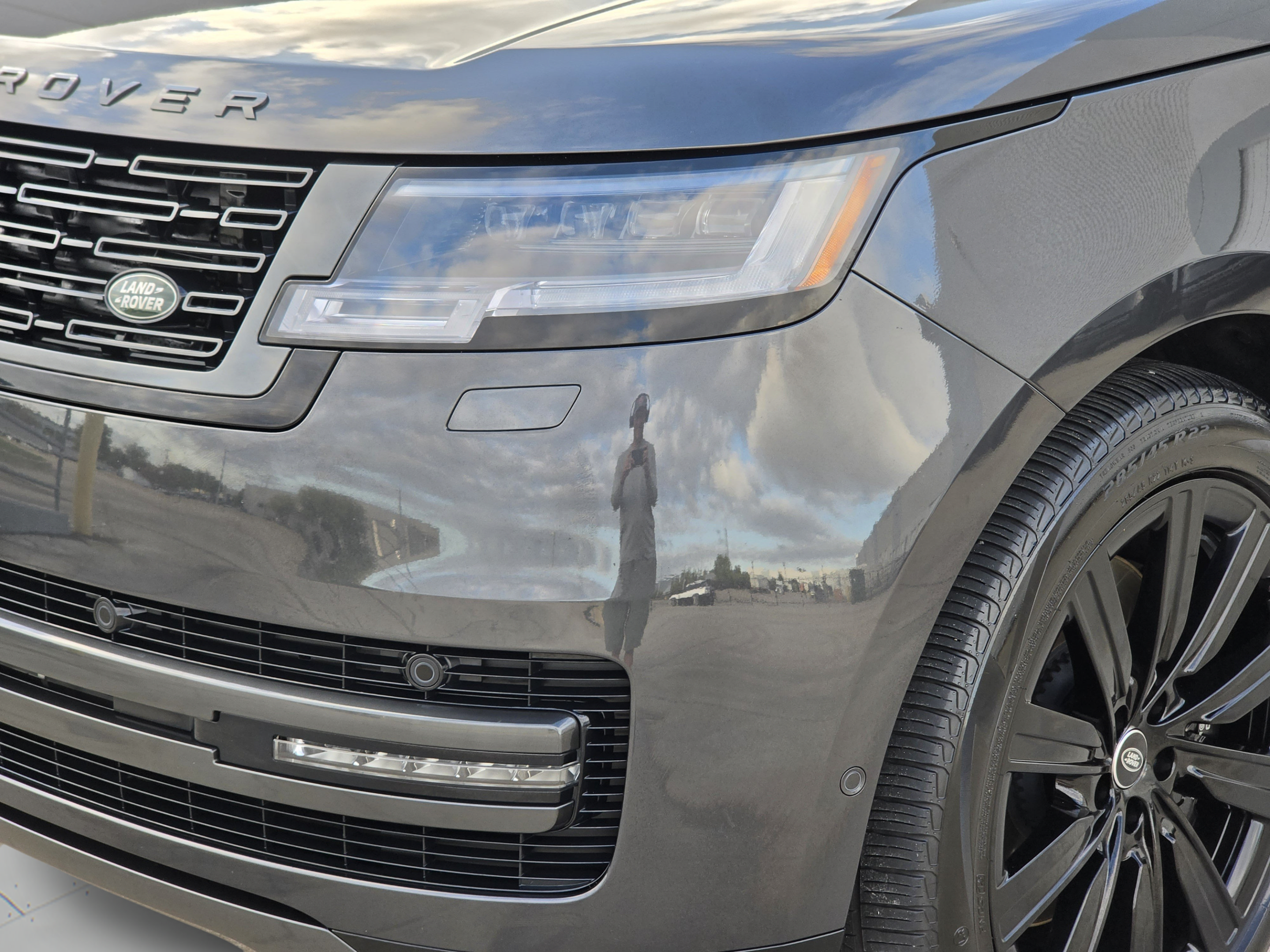 Certified 2025 Land Rover Range Rover SE AWD/4WD image 31