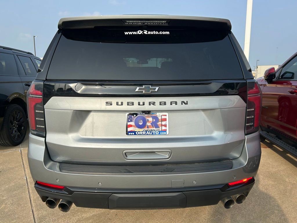Used 2025 Chevrolet Suburban Z71 AWD/4WD image 6