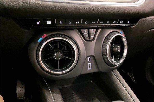 Used 2025 Chevrolet Blazer LT image 26