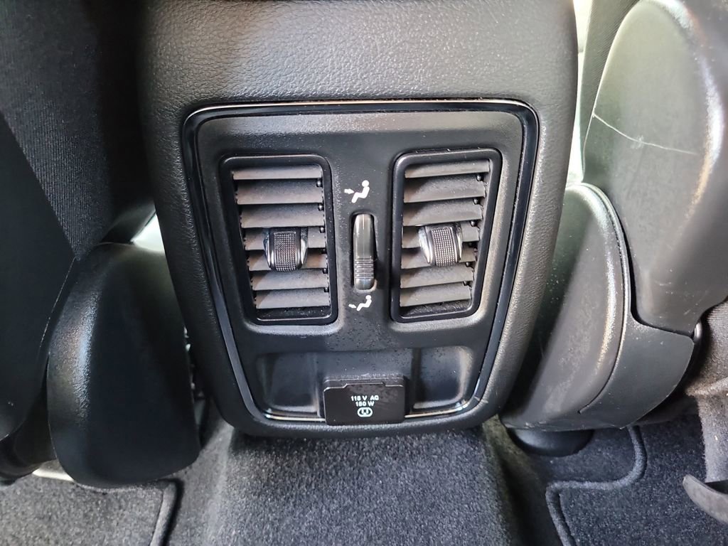 Used 2021 Jeep Grand Cherokee Laredo X RWD image 16