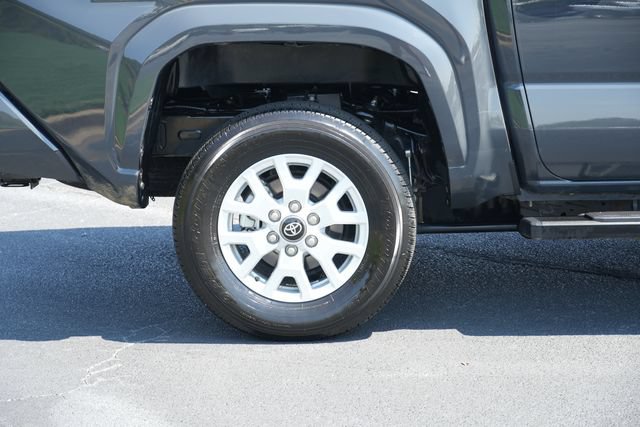 Used 2024 Toyota Tacoma SR5 AWD/4WD image 9