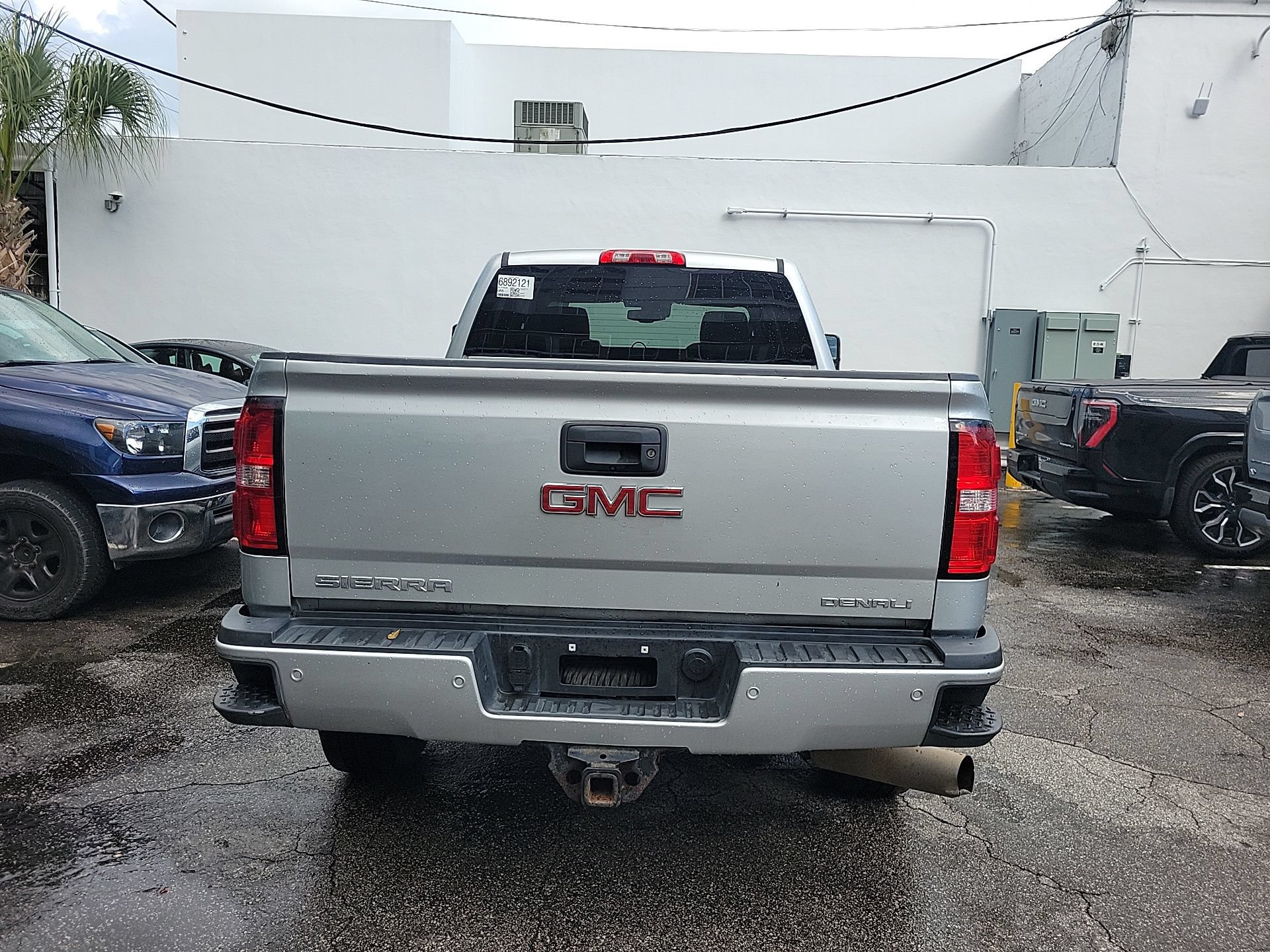 Used 2018 GMC Sierra 2500 Denali w/ Duramax Plus Package AWD/4WD image 15