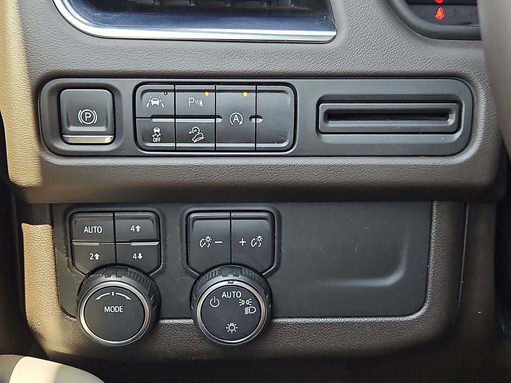 Used 2023 Chevrolet Tahoe Z71 AWD/4WD image 22