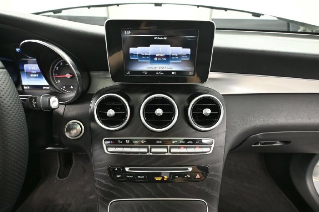 Used 2019 Mercedes-Benz GLC 300 image 26