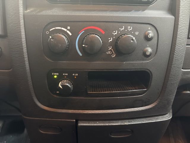 Used 2004 Dodge Ram 1500 Truck SLT w/ Quad Cab Value Group image 33