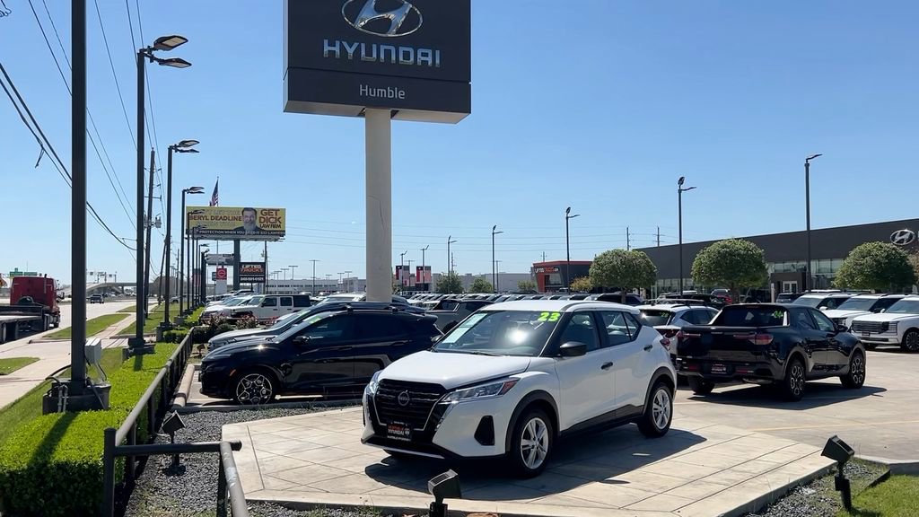 Used 2023 Nissan Kicks S image 39