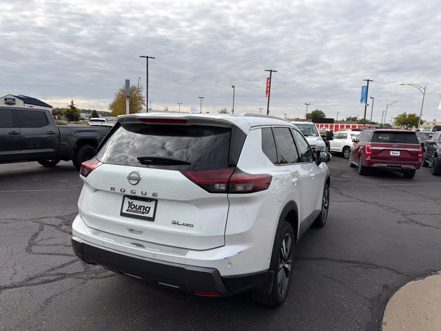 Used 2025 Nissan Rogue SL w/ SL Premium Package AWD/4WD image 6