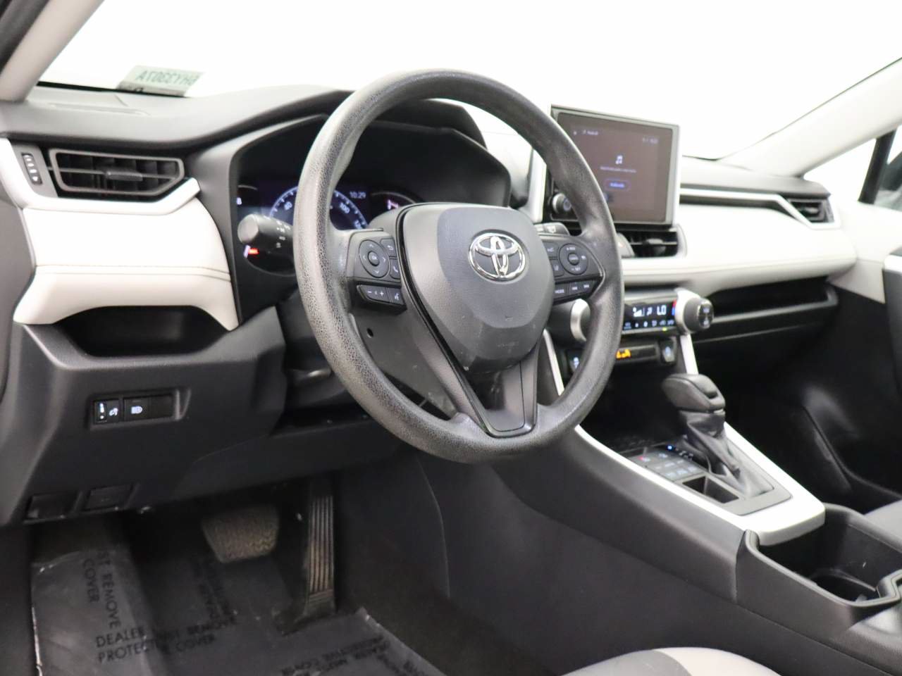Used 2023 Toyota RAV4 XLE AWD/4WD image 14