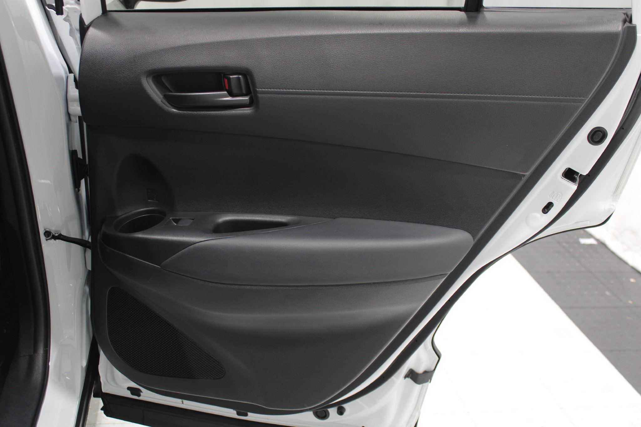 Used 2025 Toyota Corolla Cross AWD Hybrid image 17