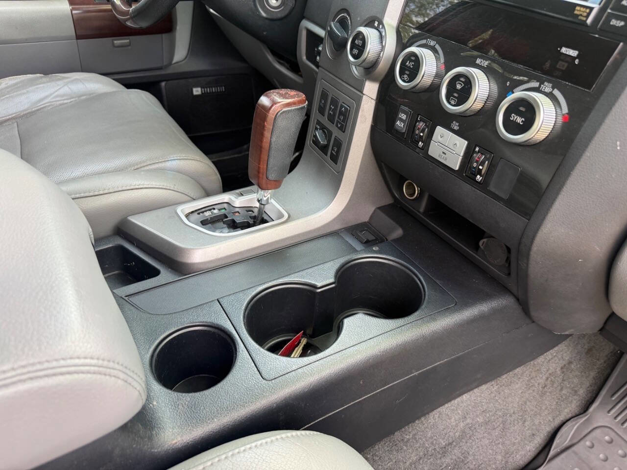 Used 2012 Toyota Sequoia Platinum AWD/4WD image 68