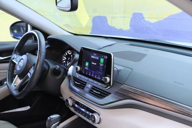 Used 2019 Nissan Altima 2.5 Platinum image 10