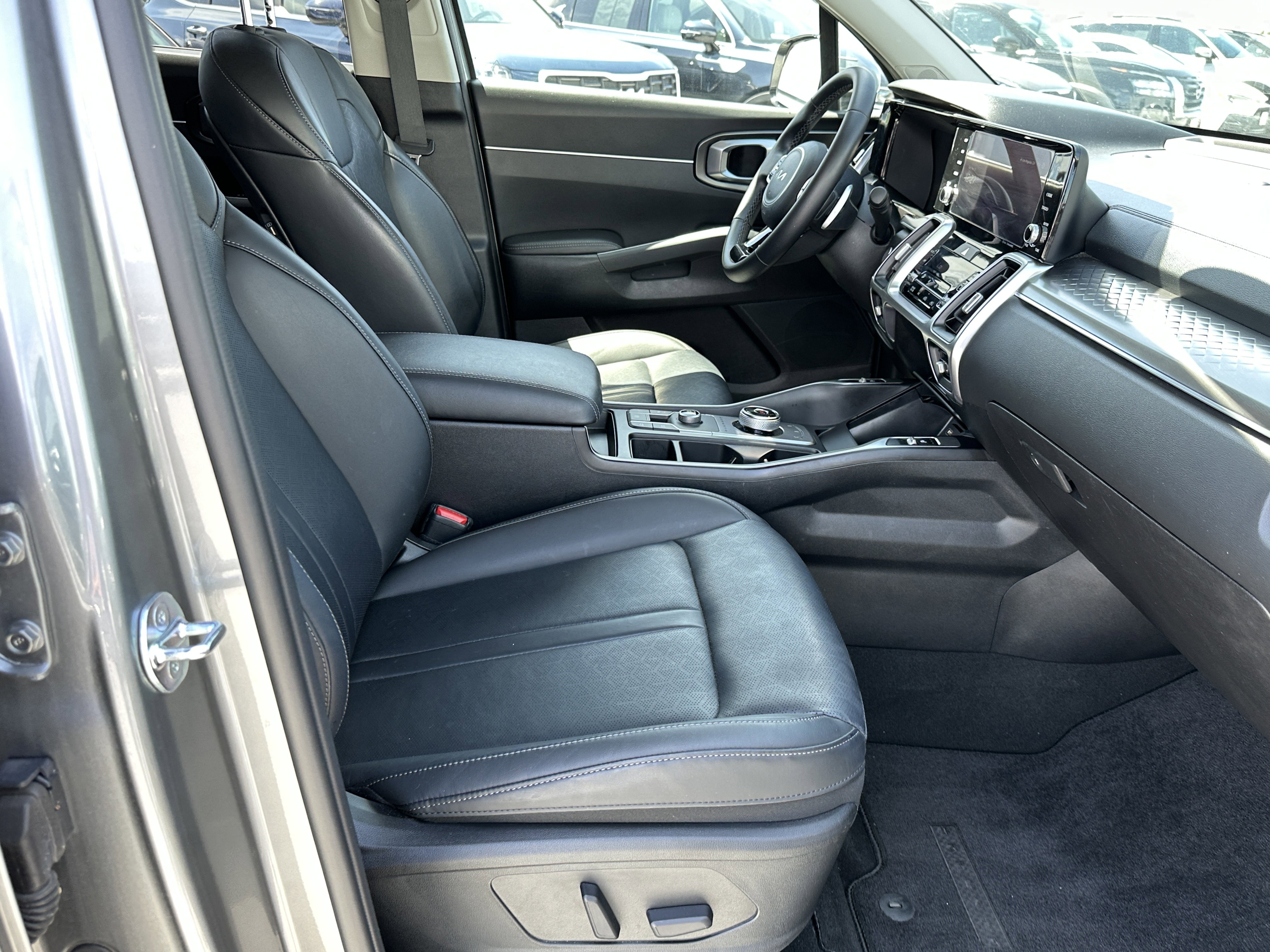 Certified 2023 Kia Sorento EX image 17