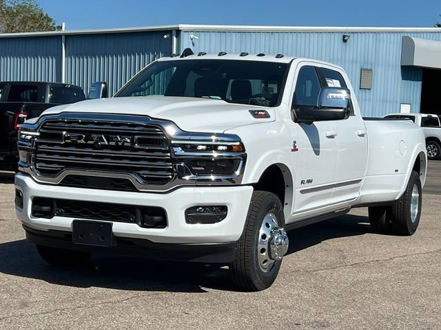 Used 2026 RAM 3500 Limited AWD/4WD image 57