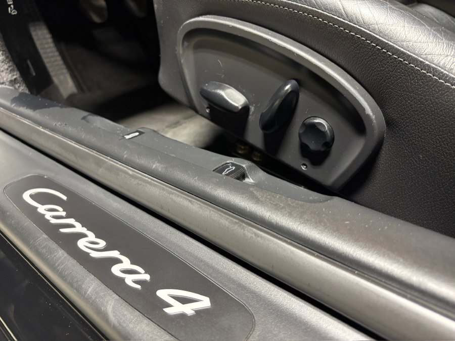 Used 2001 Porsche 911 Carrera 4 AWD/4WD image 19