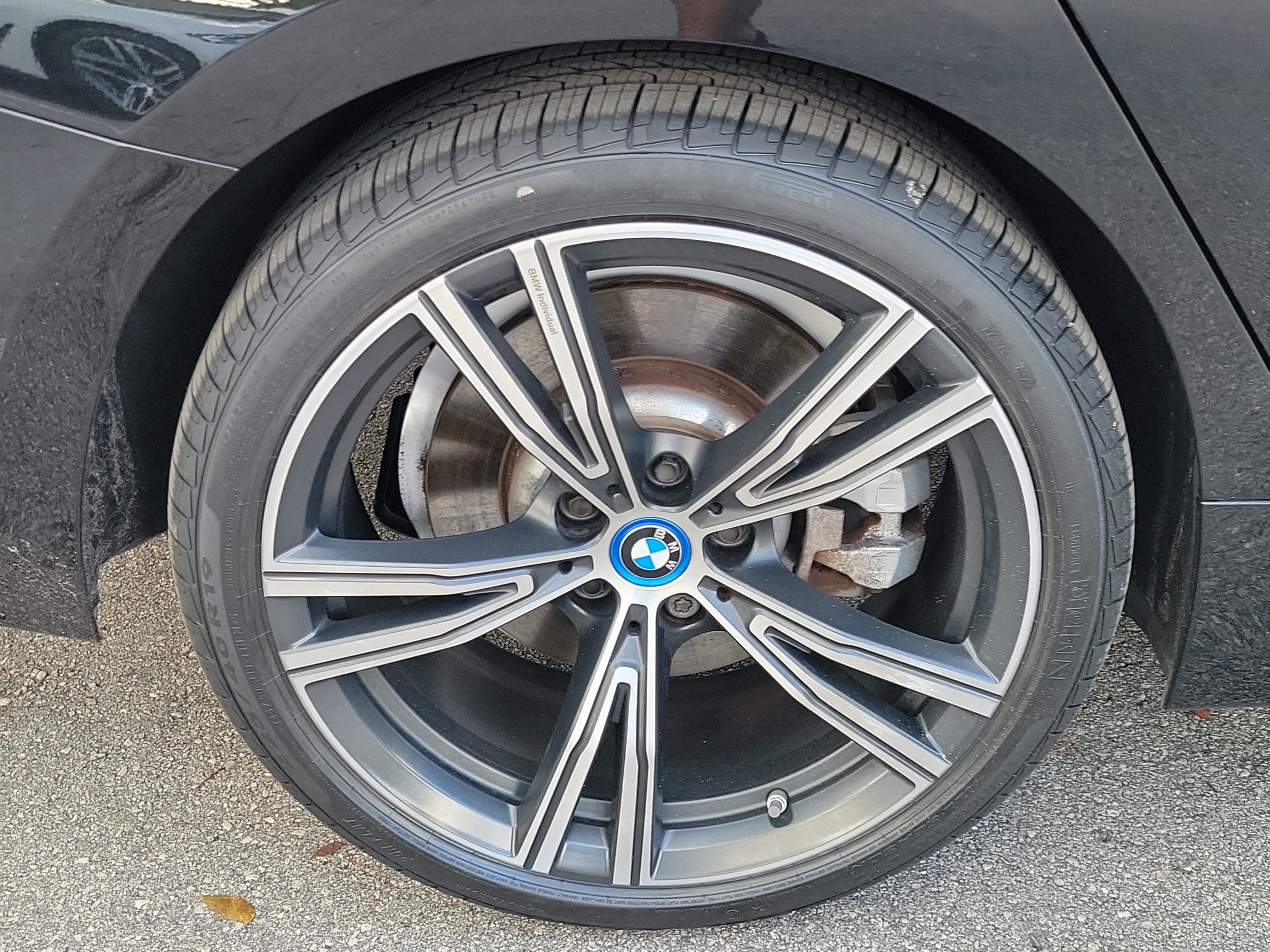 Used 2023 BMW 330e w/ Premium Package RWD image 6
