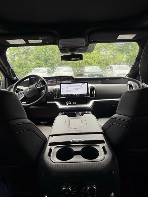 New 2026 Ford Expedition Max Platinum w/ Stealth Performance Package AWD/4WD image 11