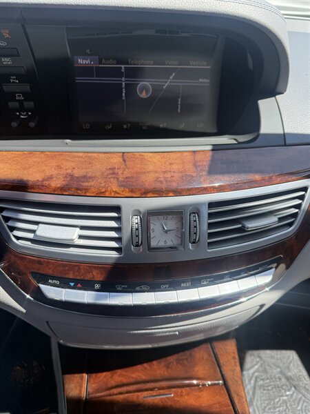 Used 2010 Mercedes-Benz S 550 image 12