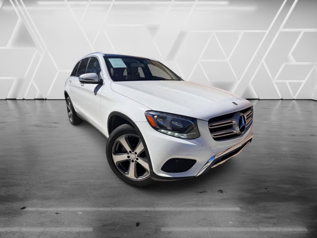 Used 2017 Mercedes-Benz GLC 300 w/ Premium 1 Package image 5