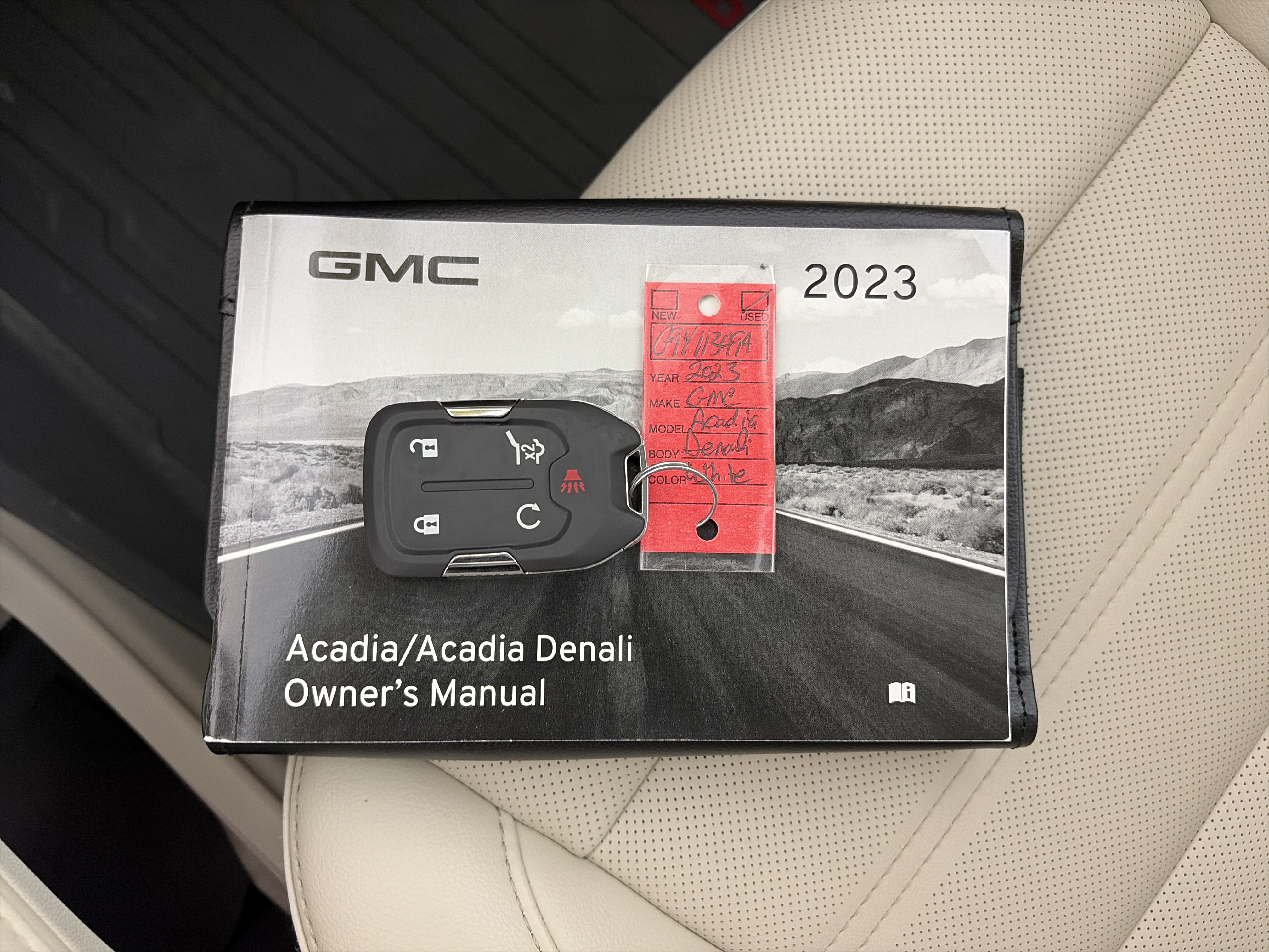 Certified 2023 GMC Acadia Denali w/ Denali Ultimate Package AWD/4WD image 40