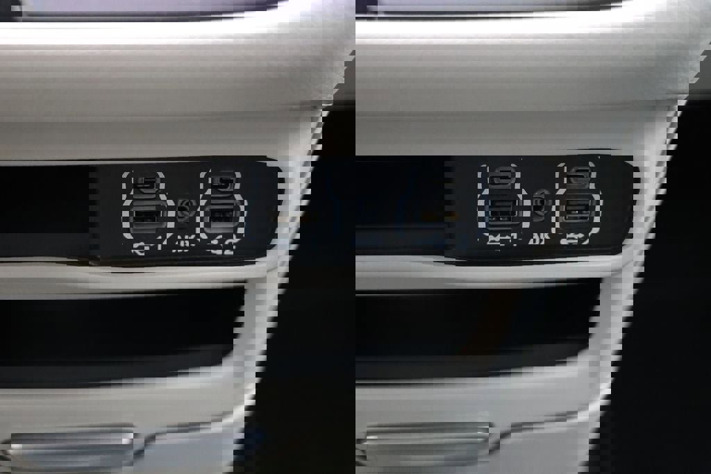 Used 2023 Chrysler Pacifica Touring-L image 24