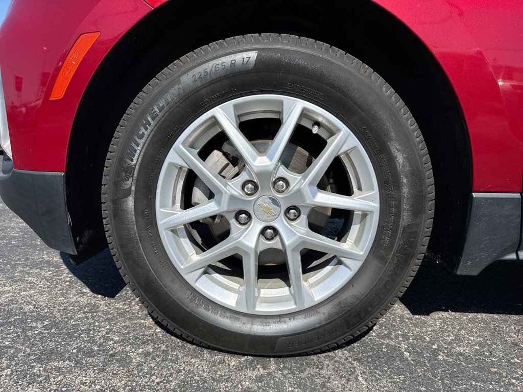 Used 2022 Chevrolet Equinox LT w/ LPO, Cargo Package FWD image 10
