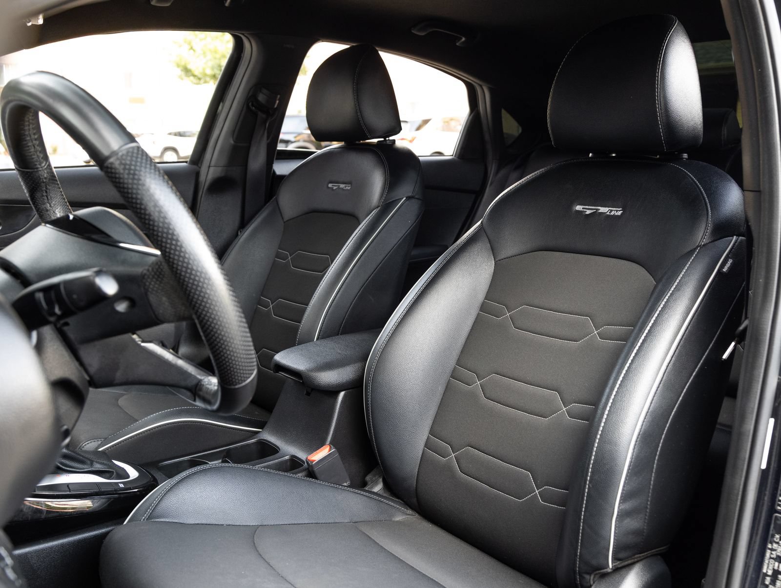 Used 2023 Kia Forte GT-Line w/ GT-Line Technology Package FWD image 5