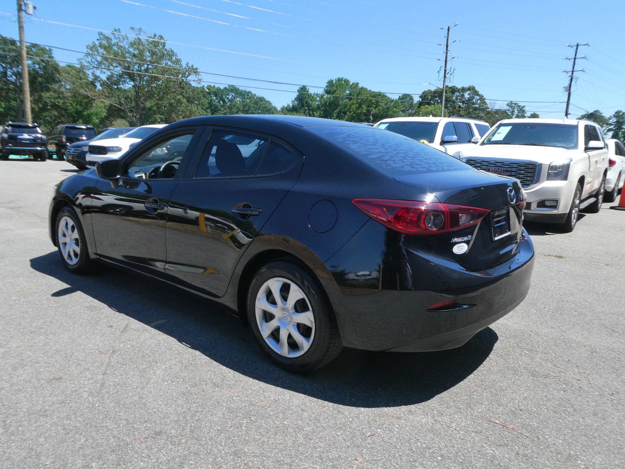 Used 2017 MAZDA MAZDA3 Sport FWD image 8