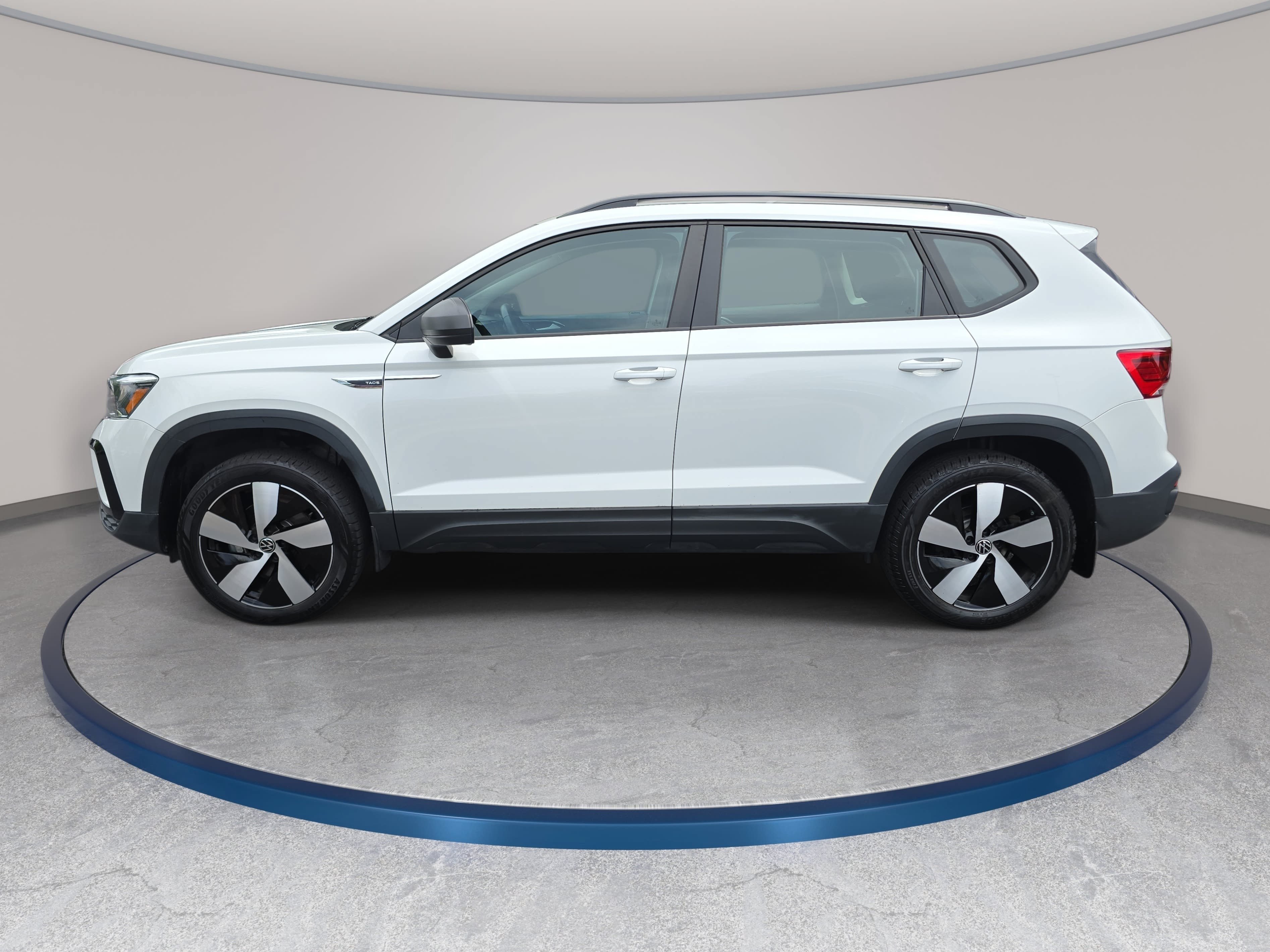 Used 2024 Volkswagen Taos S AWD/4WD image 8