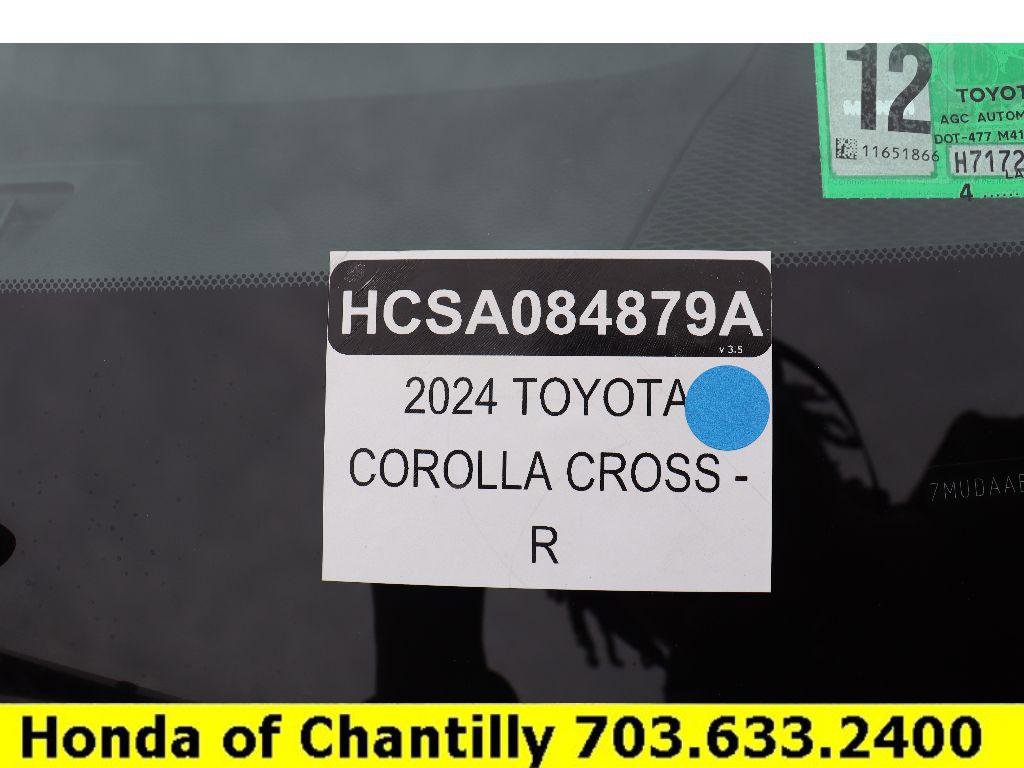 Used 2024 Toyota Corolla Cross XLE w/ Convenience Package image 36