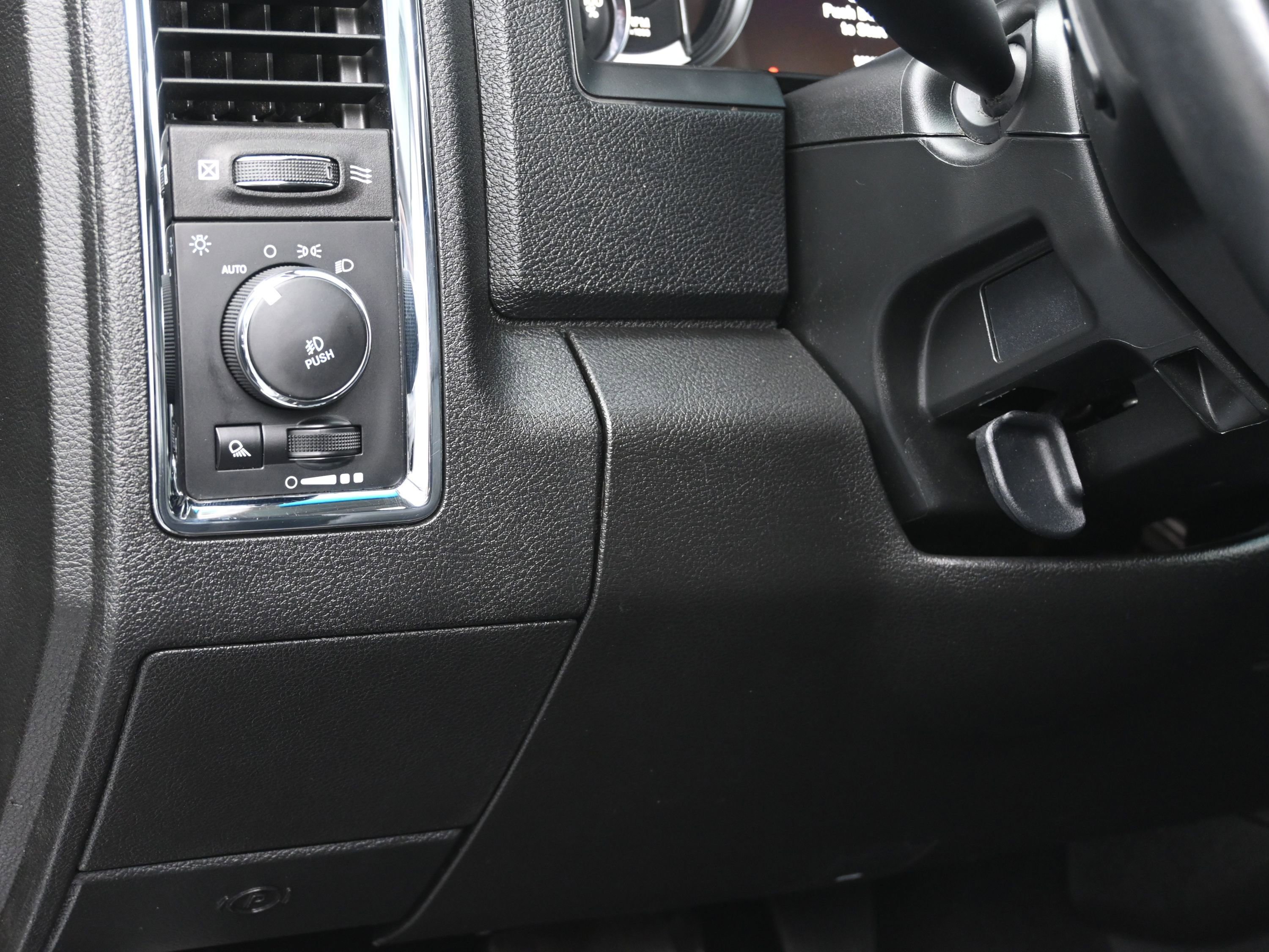 Used 2018 RAM 2500 Laramie w/ Off Road Package AWD/4WD image 23