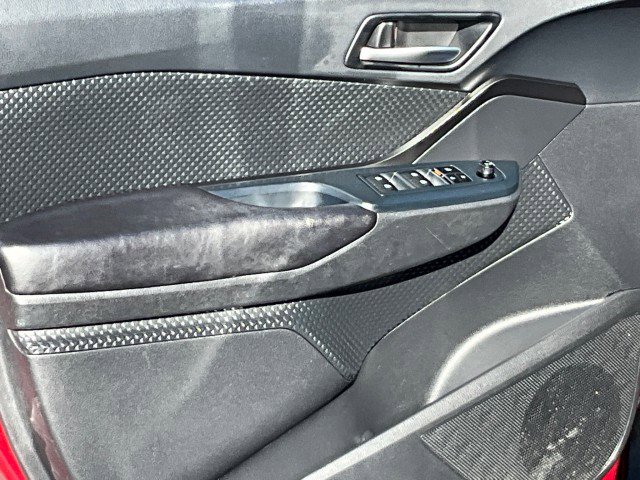 Used 2019 Toyota C-HR LE image 24