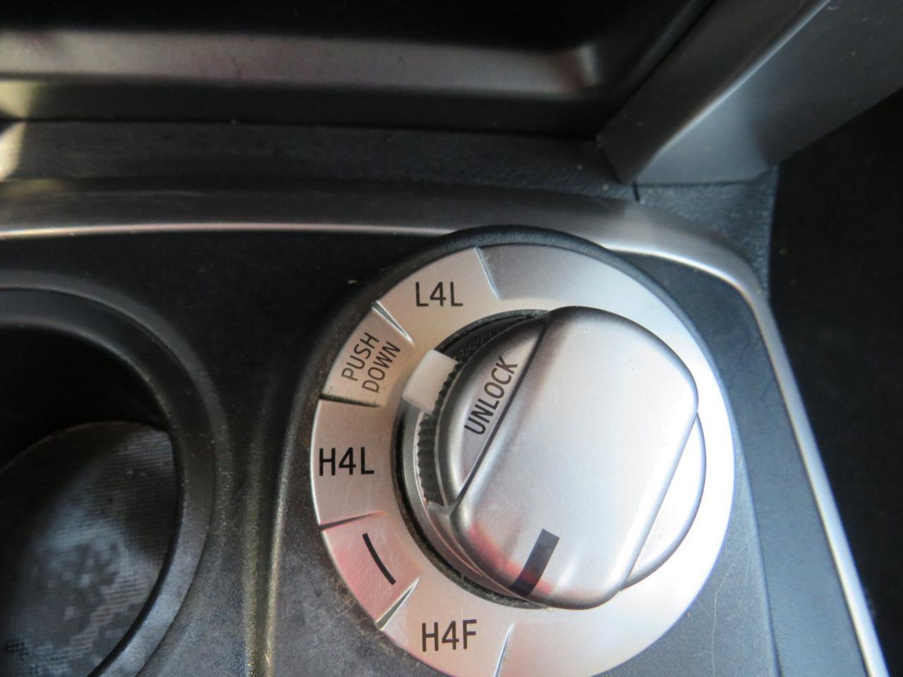 Used 2015 Toyota 4Runner Limited image 12