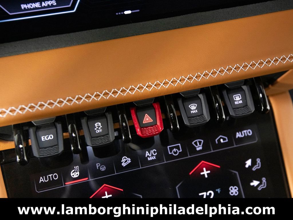 Used 2025 Lamborghini Urus S AWD/4WD image 21