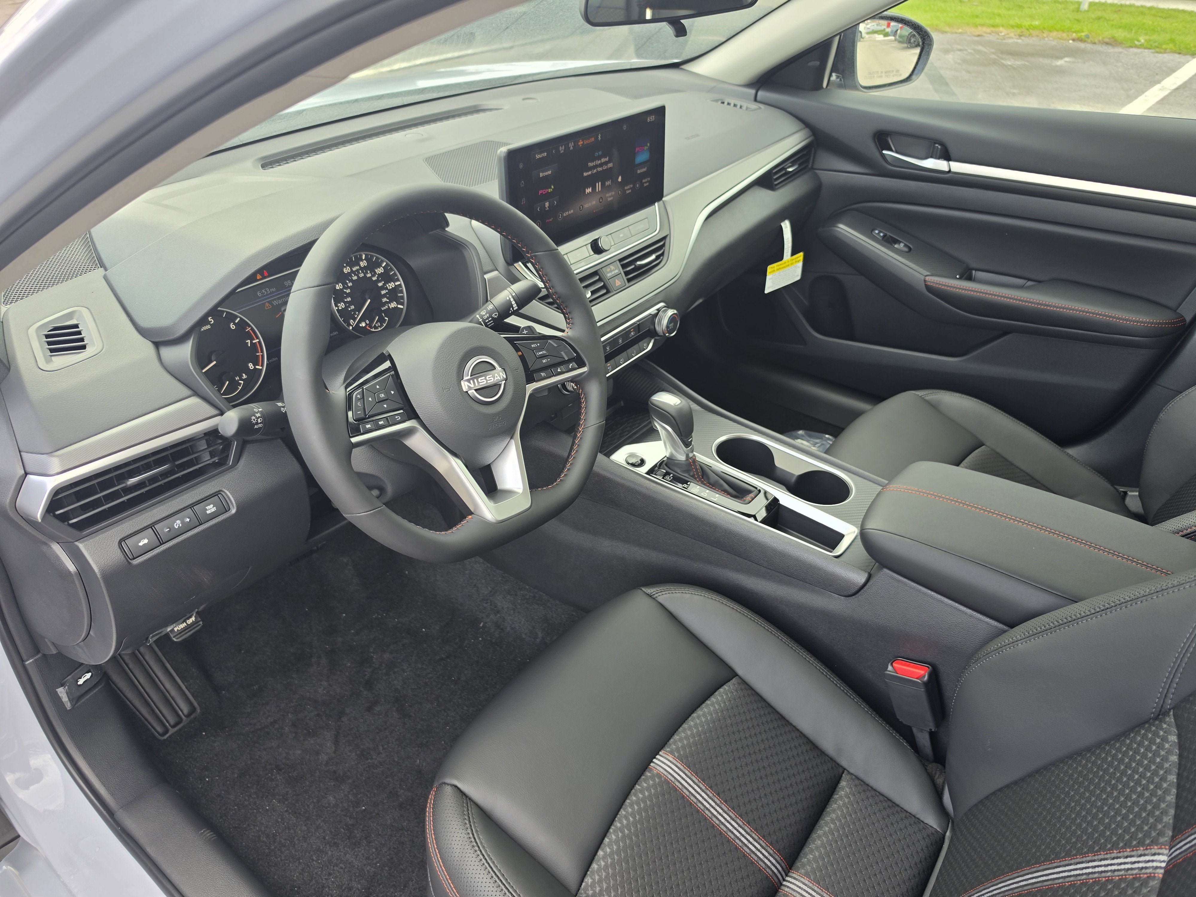 New 2026 Nissan Altima 2.5 SR FWD image 15
