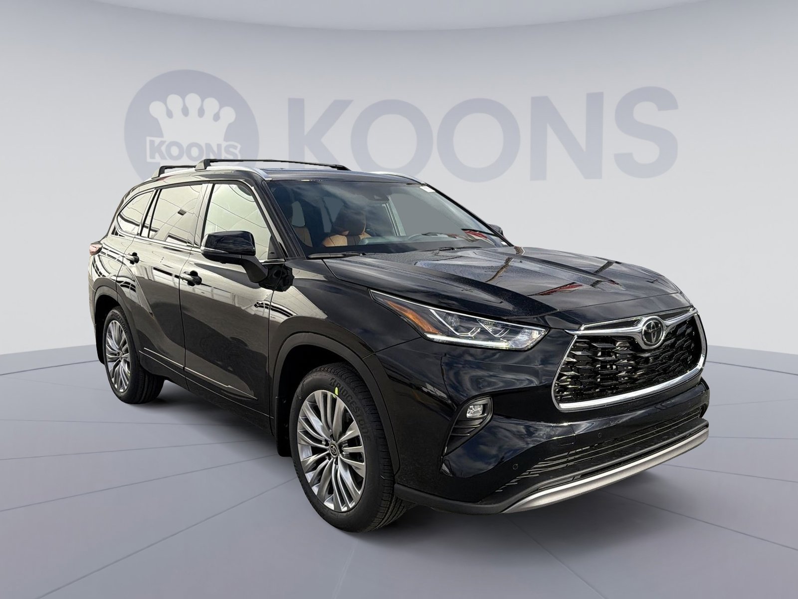 New 2026 Toyota Highlander Platinum image 10