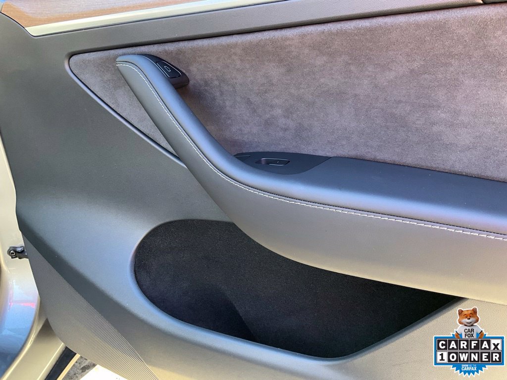 Used 2025 Tesla Model Y Performance AWD/4WD image 69