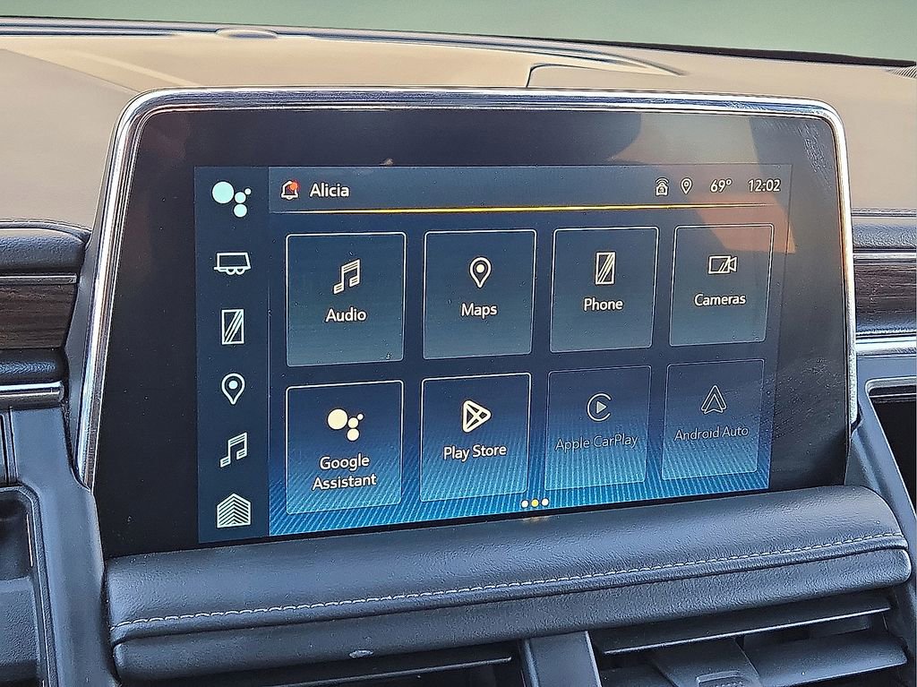 Used 2023 Chevrolet Suburban LT image 29