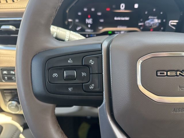 Used 2023 GMC Yukon XL Denali image 29