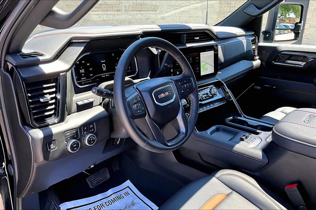 Used 2025 GMC Sierra 2500 AT4 w/ AT4 Premium Plus Package AWD/4WD image 13
