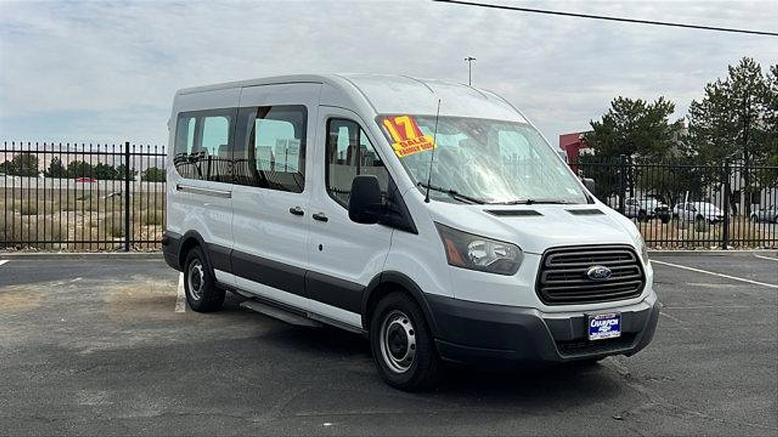 Used 2017 Ford Transit 350 XL image 3