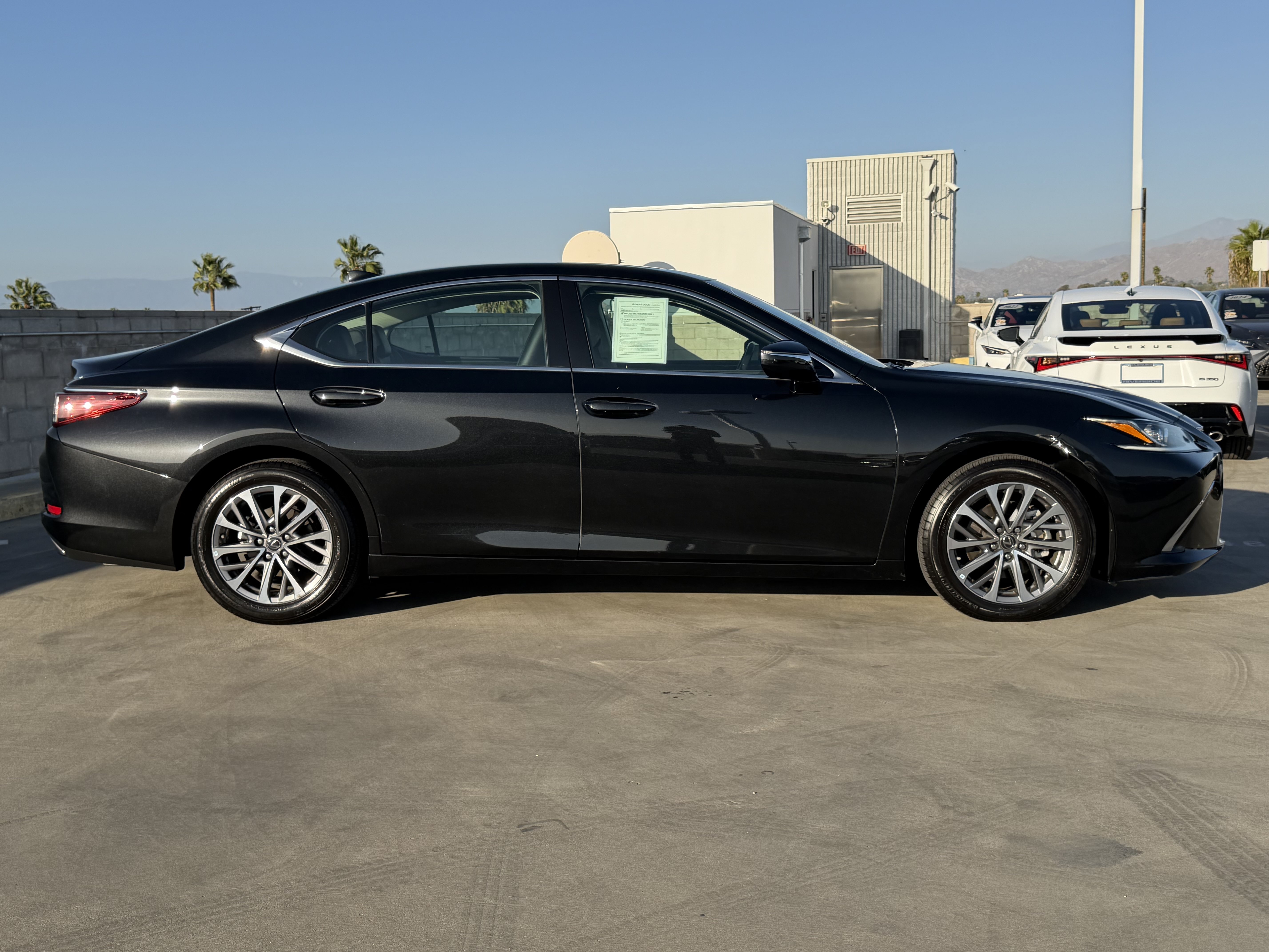 Certified 2024 Lexus ES 350 w/ Accessory Package (Z1) FWD image 11