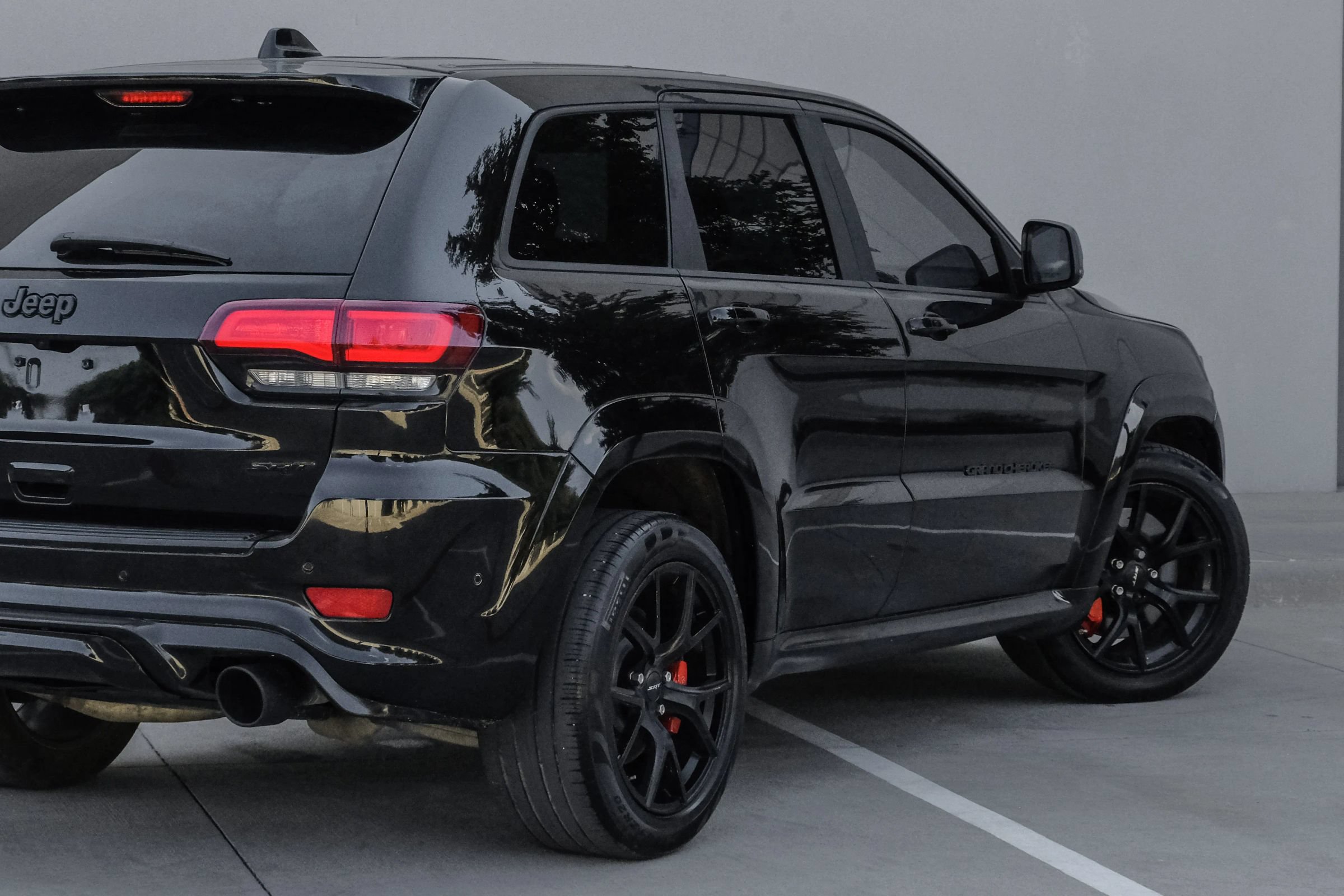 Used 2020 Jeep Grand Cherokee SRT AWD/4WD image 14
