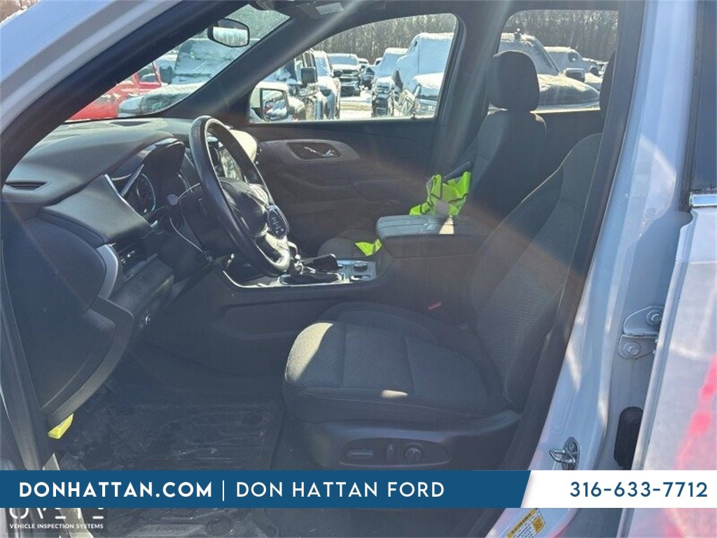 Used 2022 Chevrolet Traverse LT w/ LPO, Floor Liner Package image 2