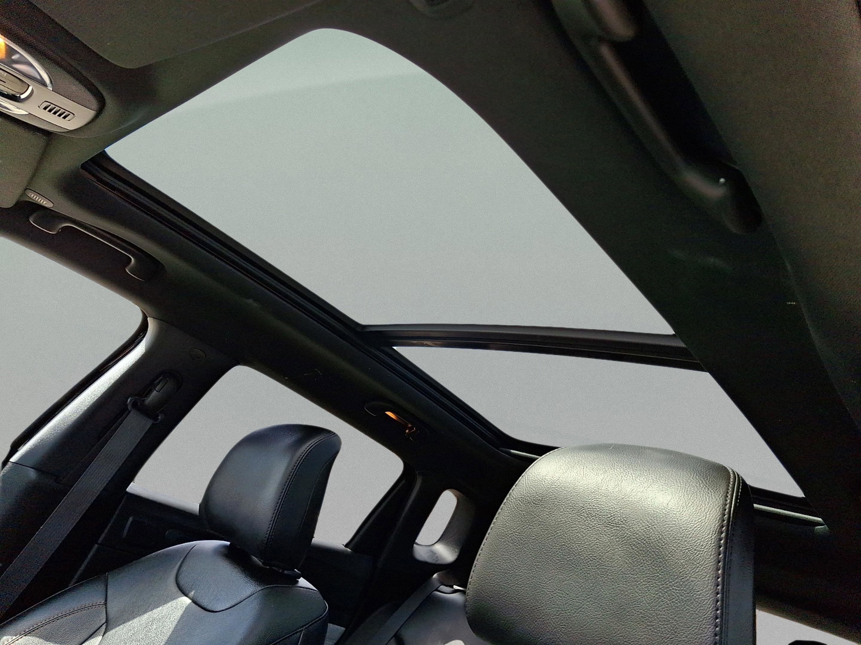 Certified 2023 Jeep Compass Latitude w/ Sun and Sound Group image 16