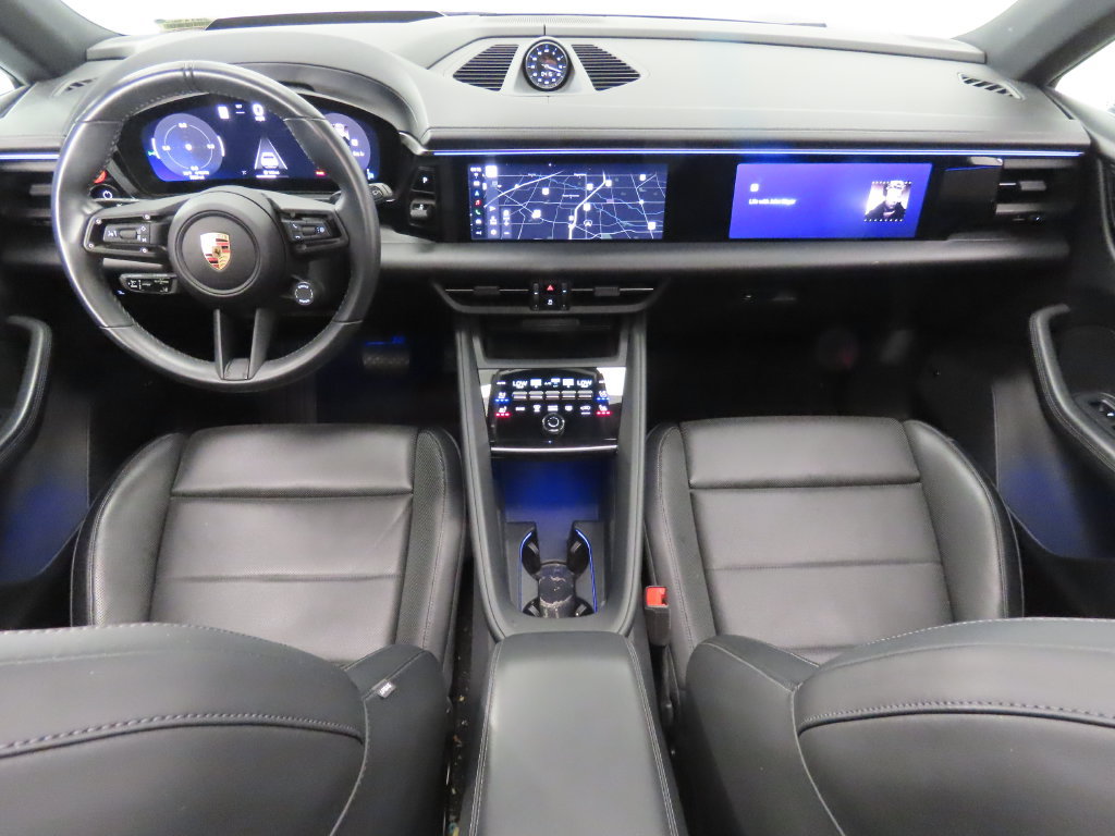 Certified 2024 Porsche Macan 4 Electric AWD/4WD image 16