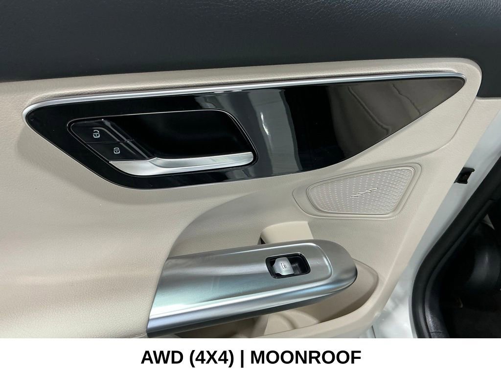 Used 2024 Mercedes-Benz C 300 4MATIC Sedan image 33