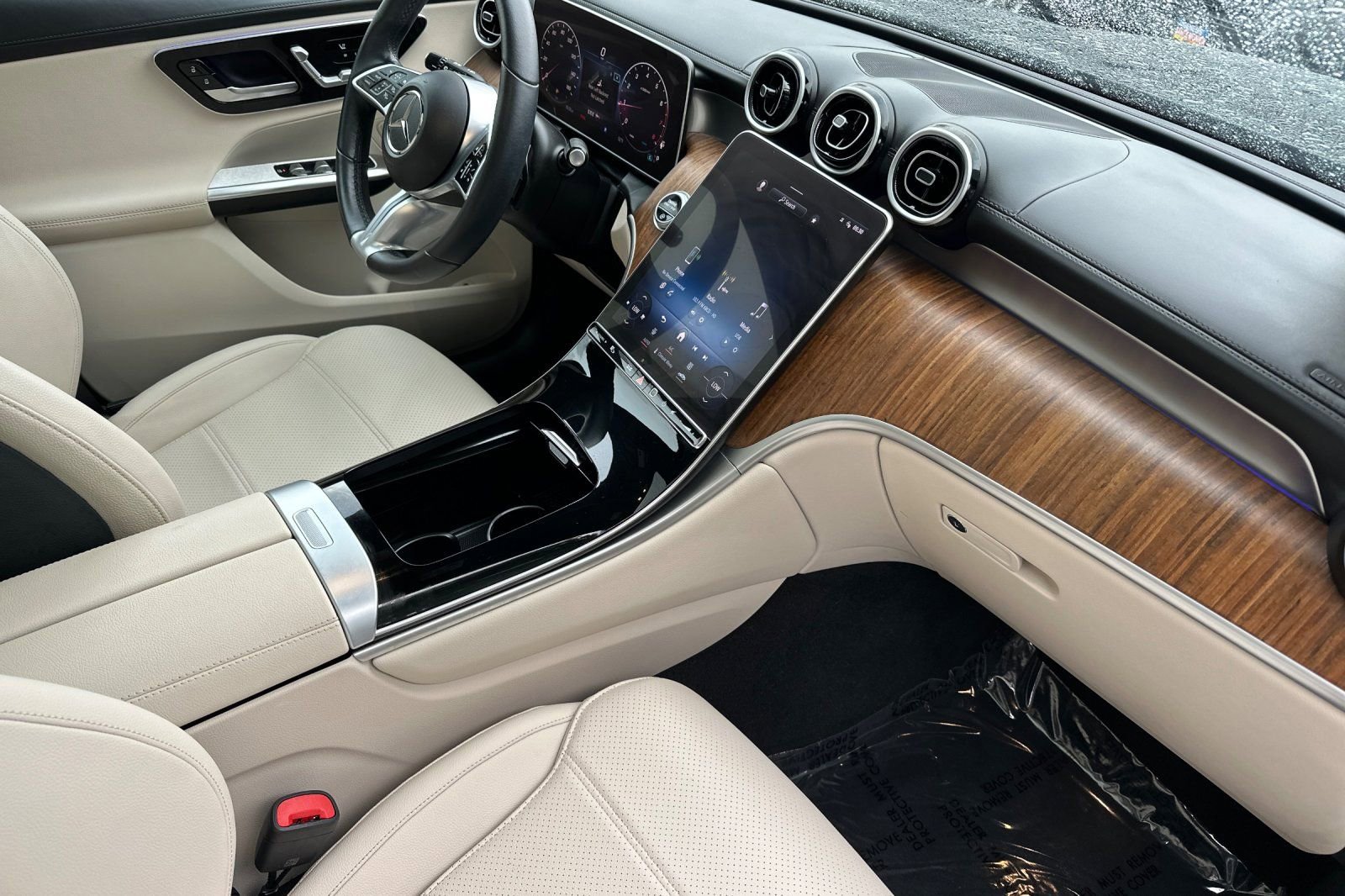 Used 2024 Mercedes-Benz GLC 300 image 16