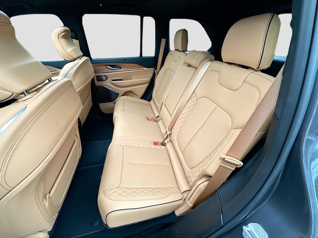 New 2025 Jeep Grand Cherokee Summit AWD/4WD image 26