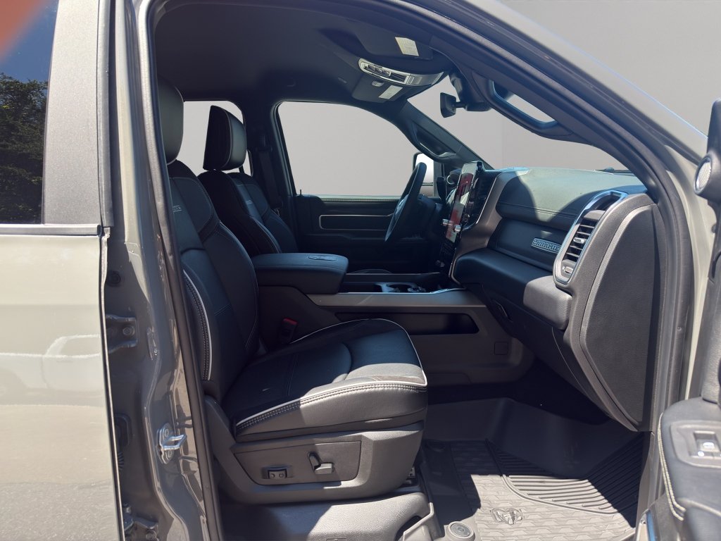New 2026 RAM 2500 Laramie AWD/4WD image 14