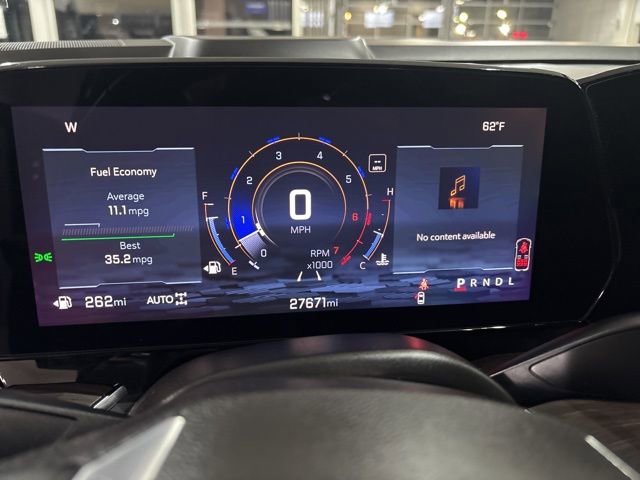 Used 2025 Chevrolet Suburban Z71 image 15